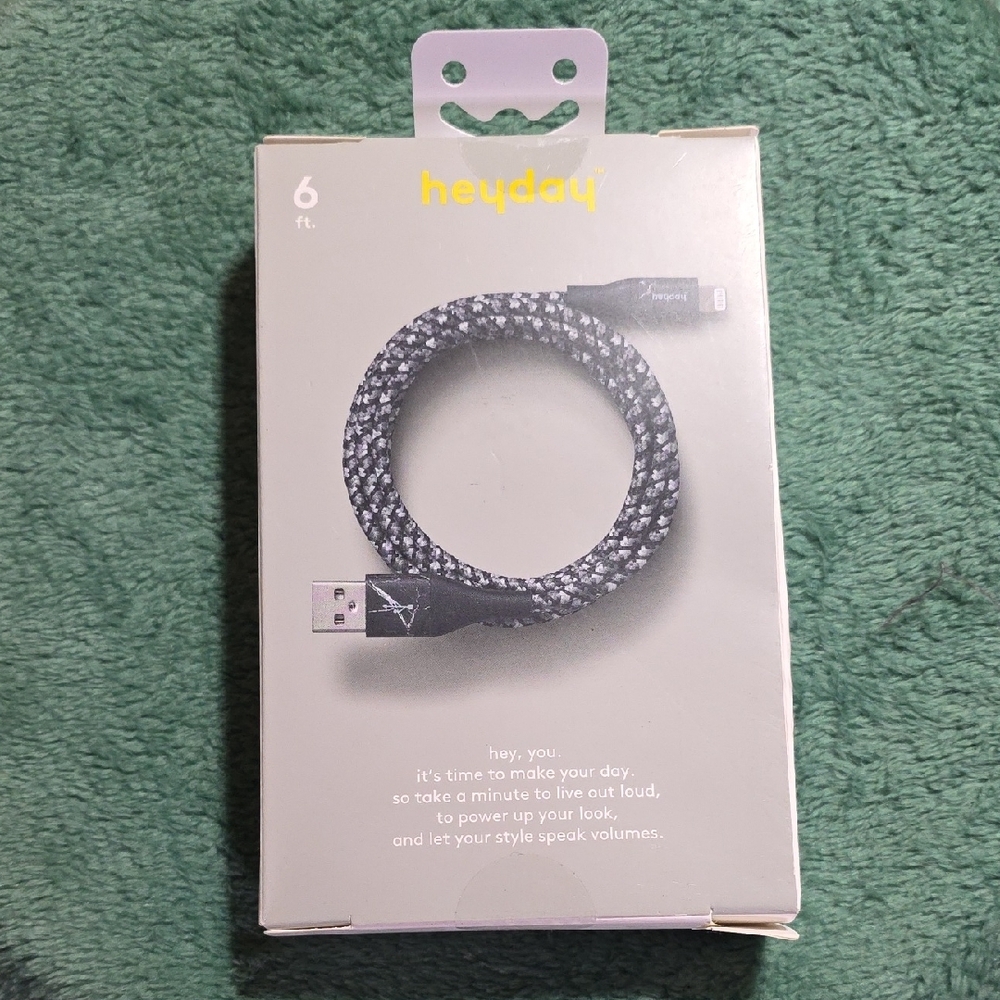 iPhone‎ 2pack Heyday Dual Lightning to USB-A Cable Set - Black and White - Picture 3 of 4